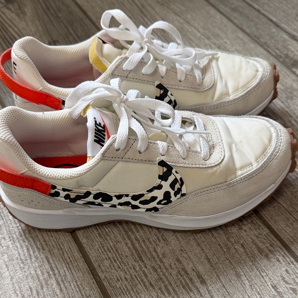 Nike White and Red Sneakers with Leopard Print
